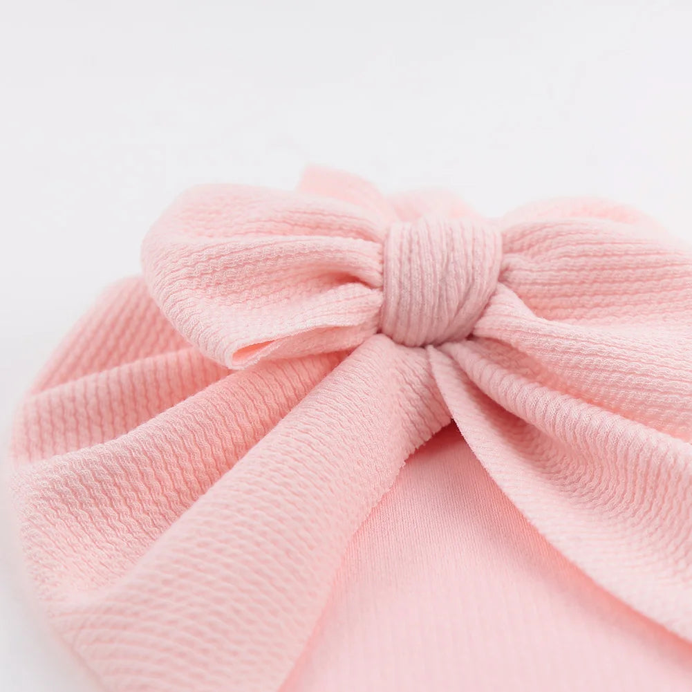 newborn hospital hat with bow